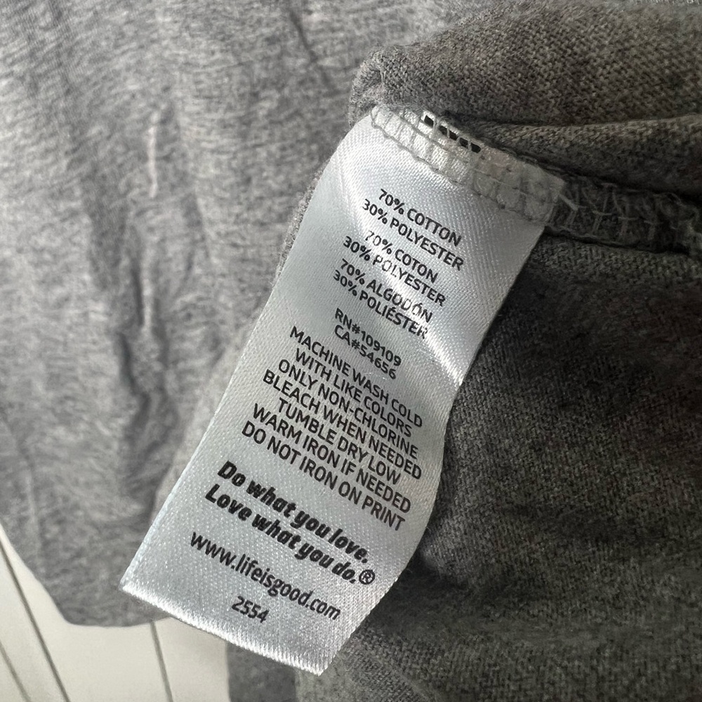 Life Is Good T-Shirt Men’s Size Small - Picture 3 of 4